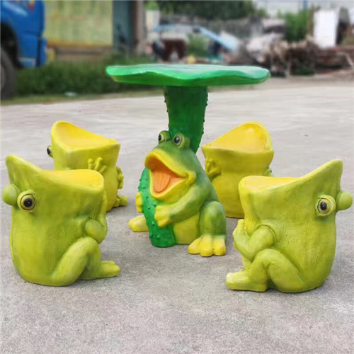 不銹鋼有什么優(yōu)點(diǎn)？怎么維護不銹鋼雕塑？