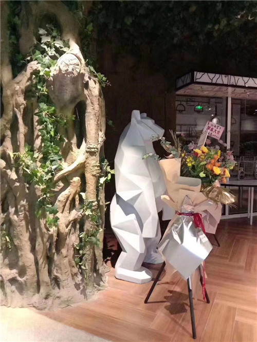 景觀(guān)雕塑制作注意事項有哪些？