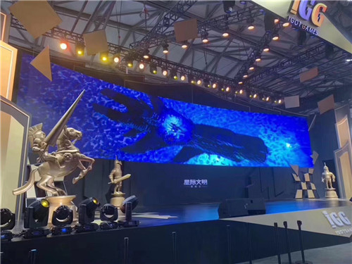 玻璃鋼雕塑與鑄銅雕塑有什么區別？
