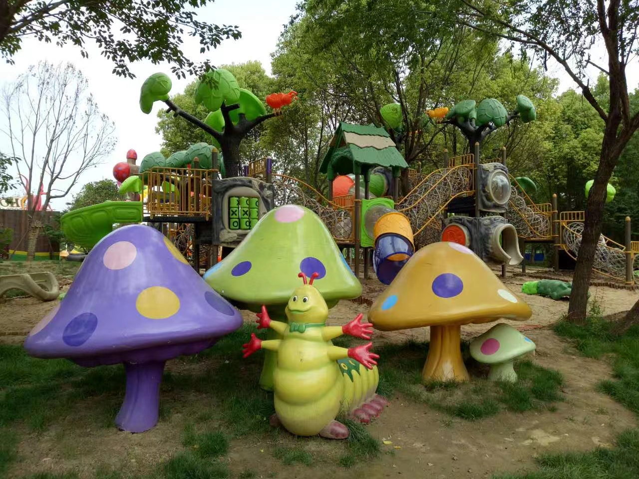 不銹鋼雕塑為什么會(huì )賦予其意義